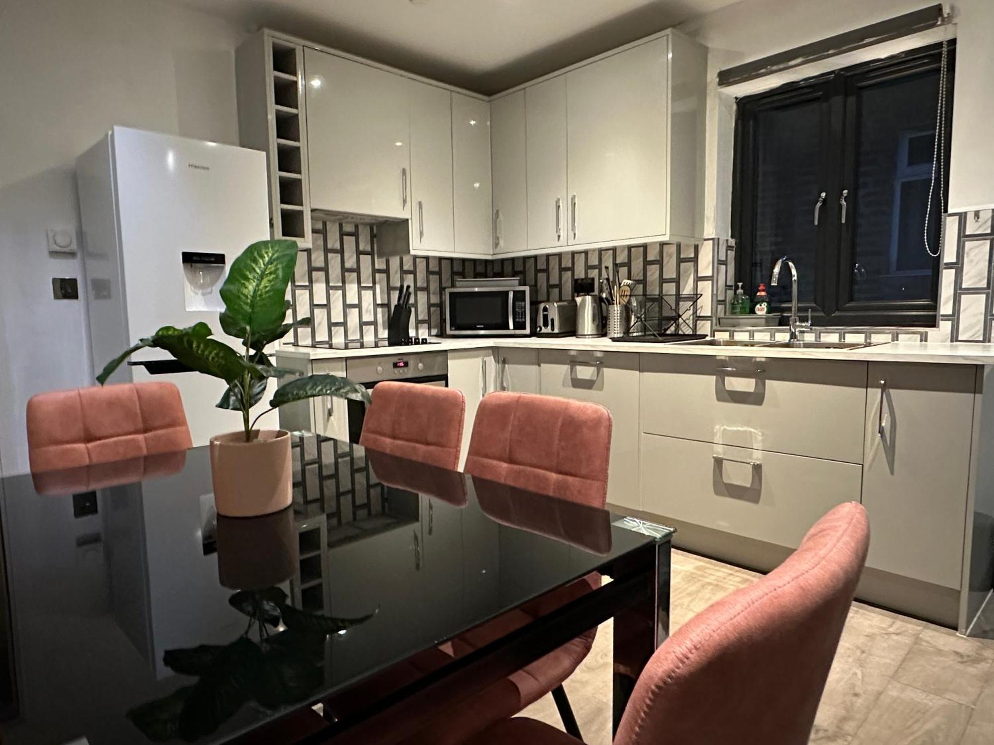 Luxurious Hidden Gem In Wandsworth Lejlighed London Eksteriør billede