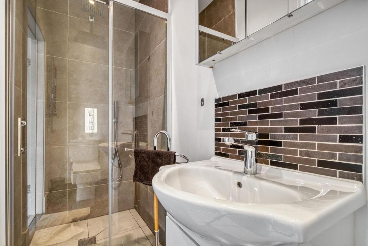 Luxurious Hidden Gem In Wandsworth Lejlighed London Eksteriør billede
